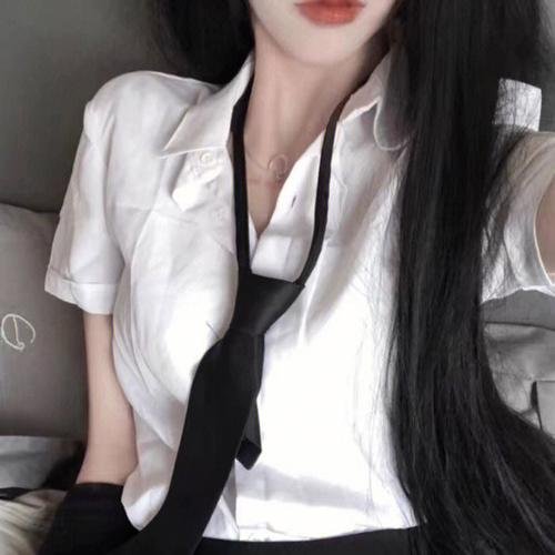 女管家